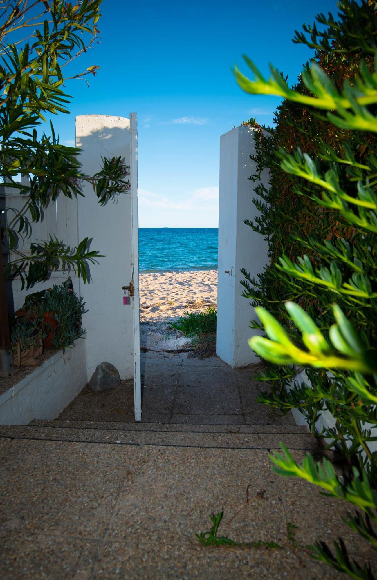 Villa By The Beach Sant'Andrea  外观 照片